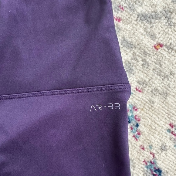 AR-33 Women’s Leggings - Picture 2 of 5